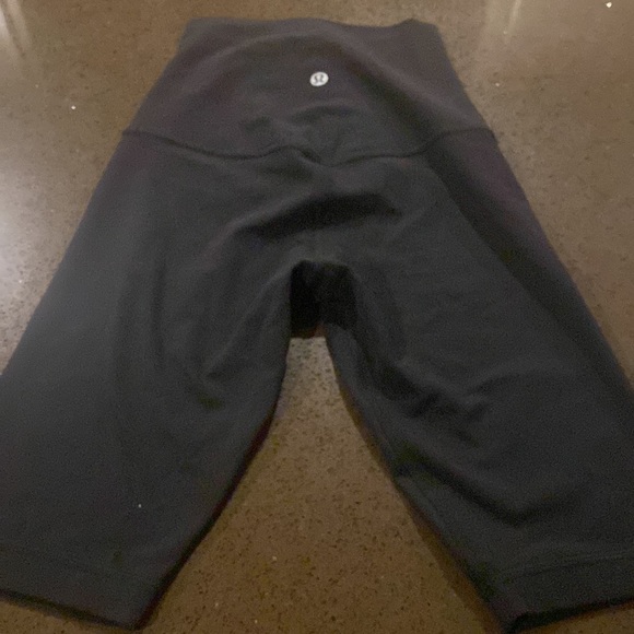Lululemon shorts warn a few times - Picture 2 of 4